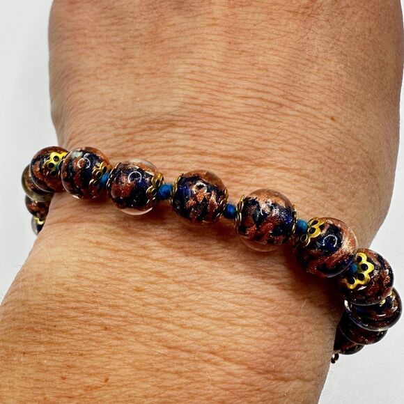 Amazing 7” all lampwork glass beaded and hand knotted, bracelet! - Picture 6 of 10
